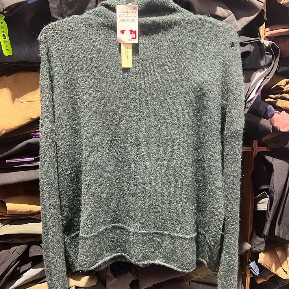 Max Studios brand new size S